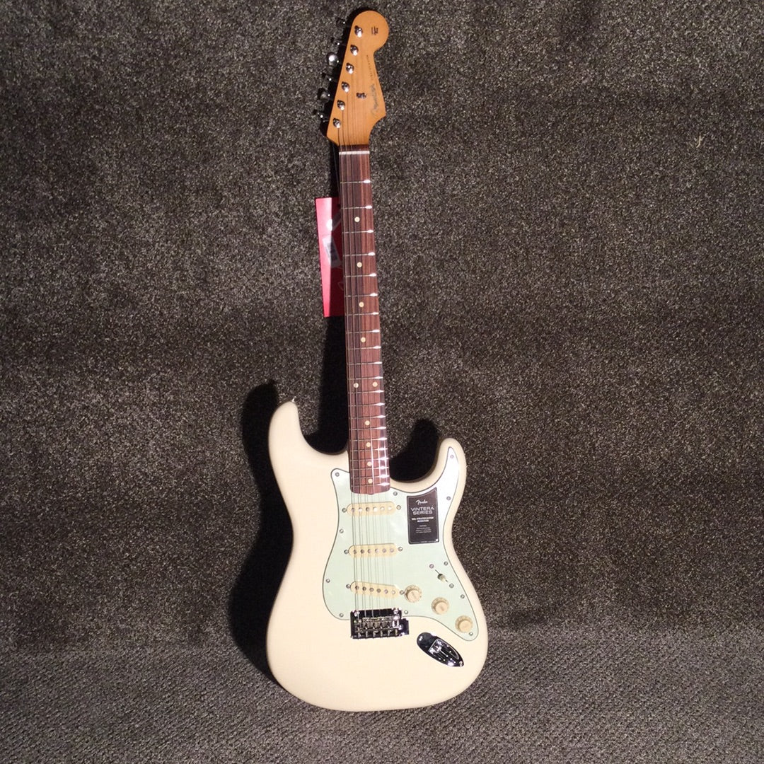 Fender Vintera '60s Stratocaster® Modified Olympic White