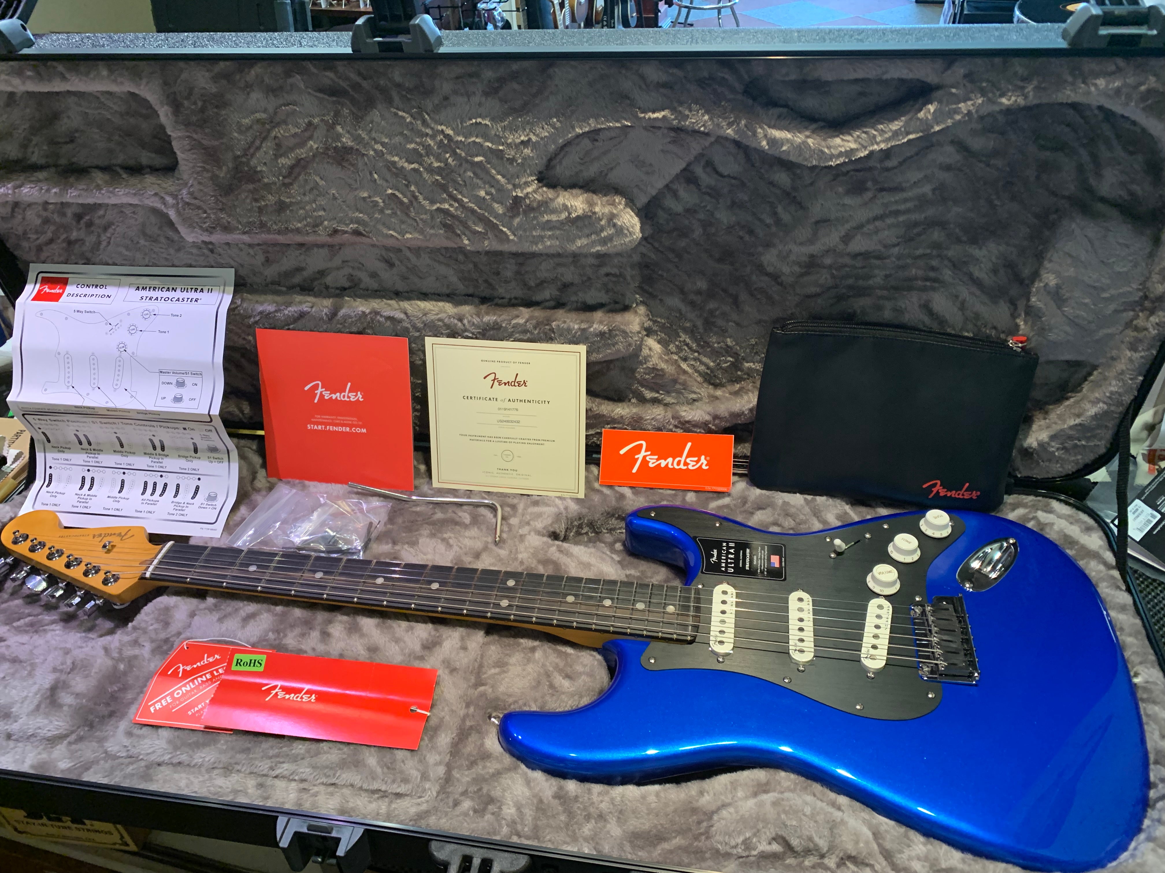 Fender American Ultra II Stratocaster® - Noble Blue