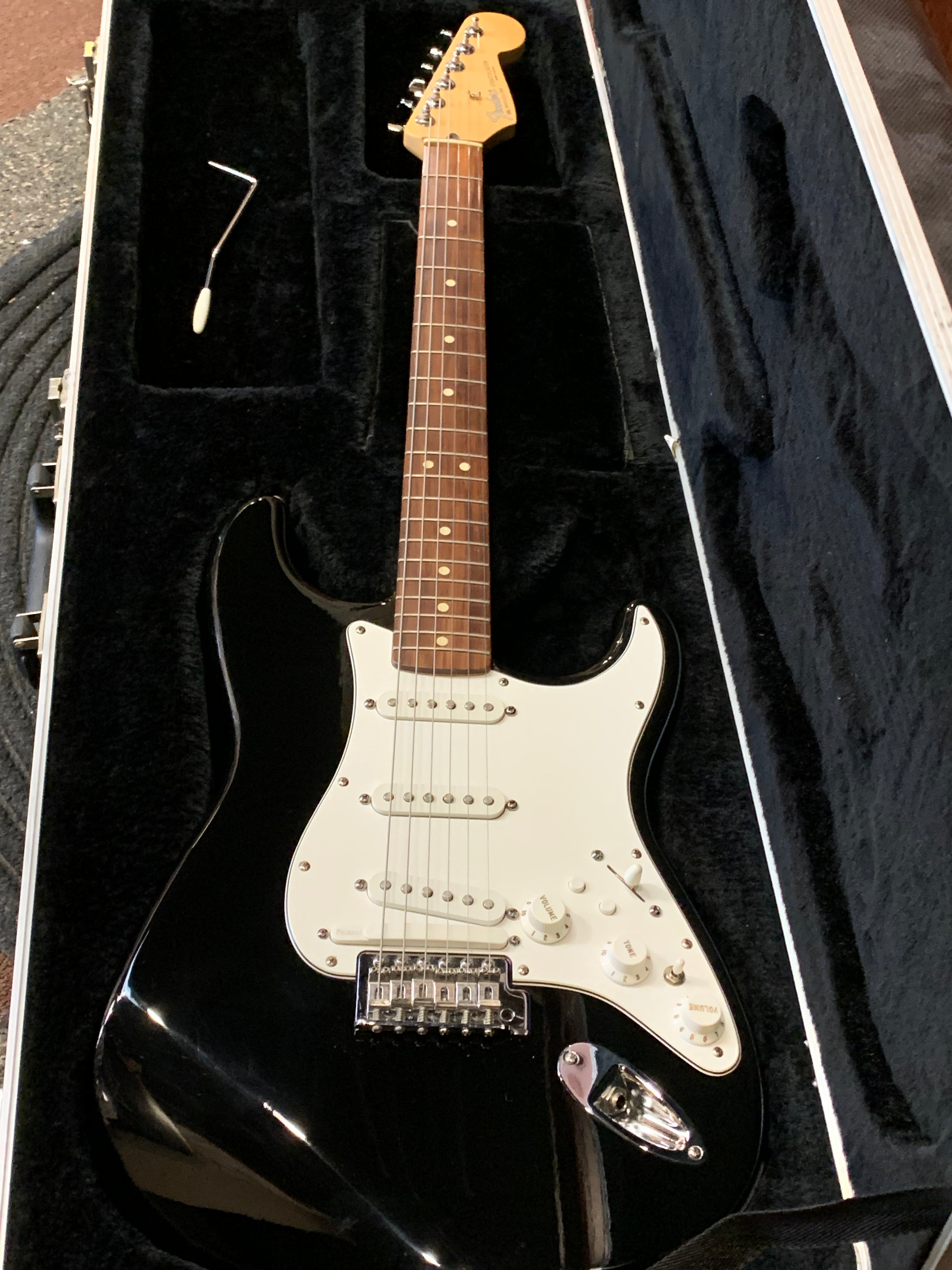 Fender Standard Roland Ready Stratocaster 1999 - Black with Rosewood Fingerboard