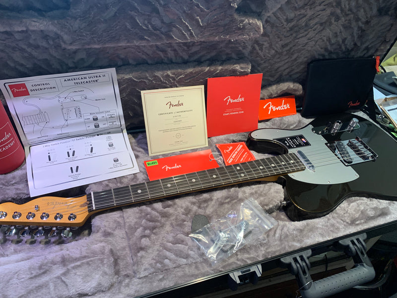 Fender  American Ultra II Telecaster®, Ebony Fingerboard, Texas Tea