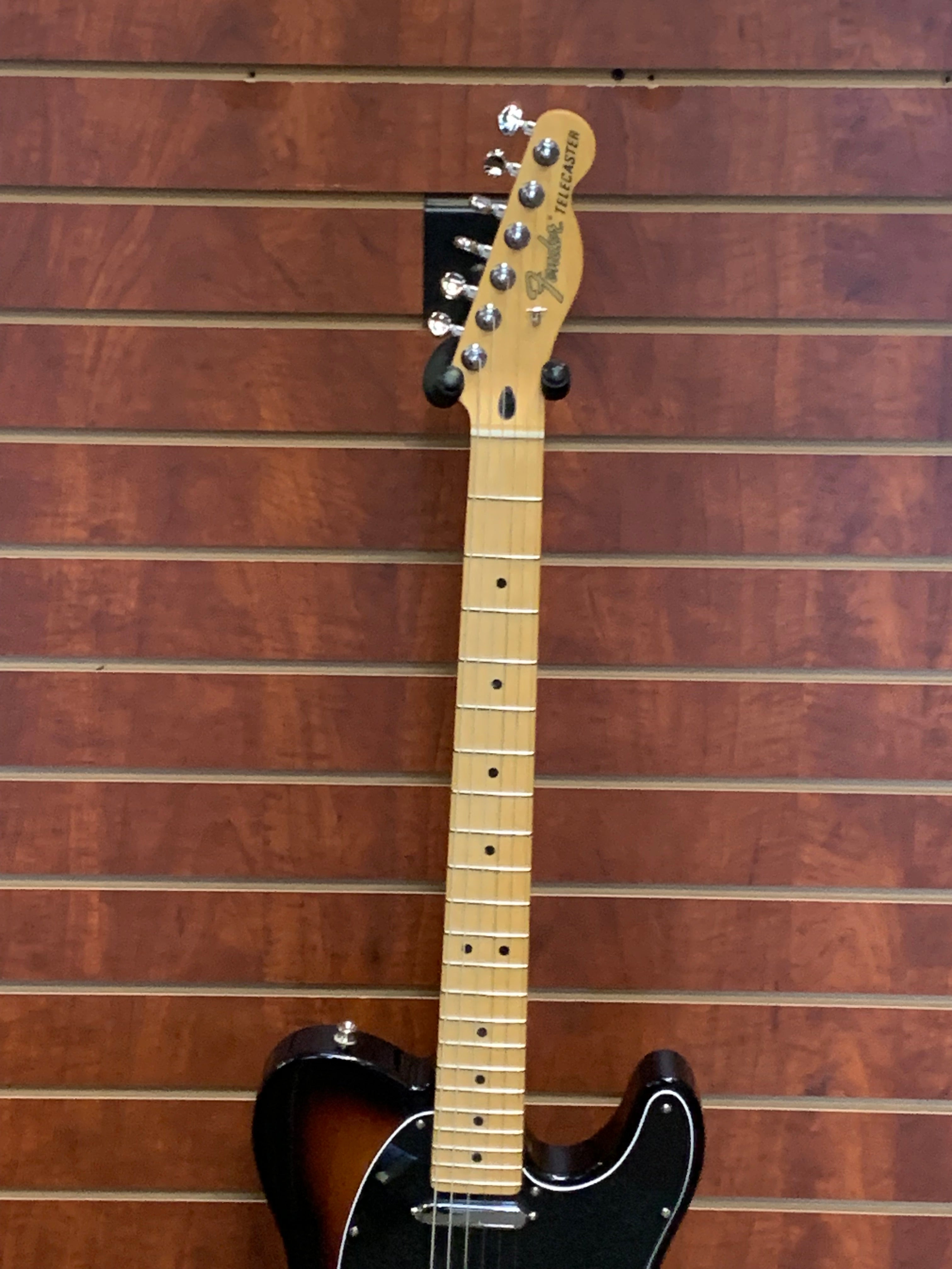 Fender Deluxe Nashville Telecaster with Maple Fretboard 2021 - 2-Color Sunburst