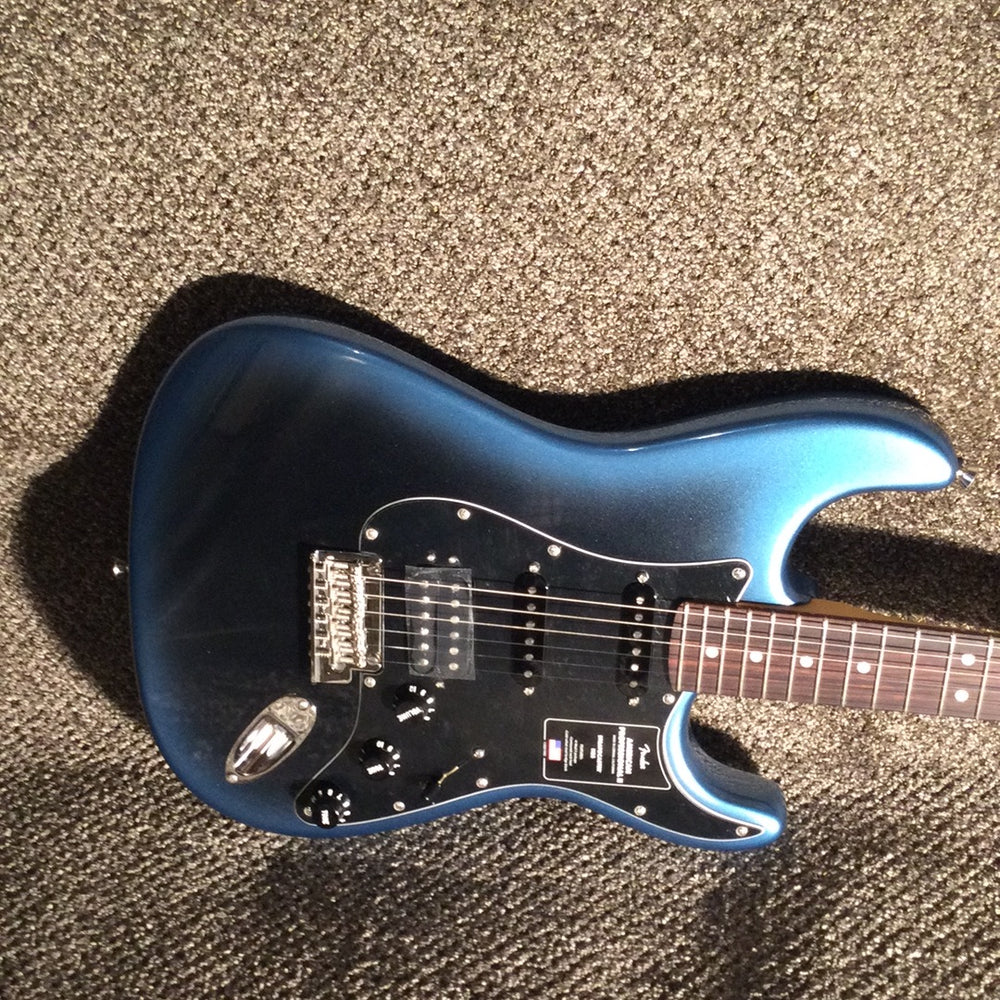 Fender American Professional II Stratocaster® HSS, Rosewood Fingerboar