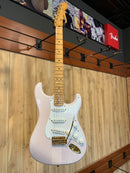 Fender Squier FSR Classic Vibe™ '50s Stratocaster® Maple Fingerboard, Parchment Pickguard, Gold Hardware, White Blonde