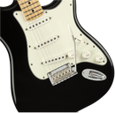 Fender Player Stratocaster®, Maple Fingerboard, Black